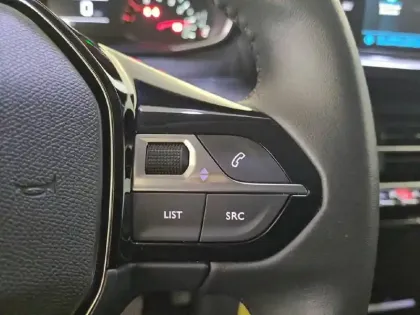 Photo 16 Peugeot 208  PureTech 75 S&S BVM5