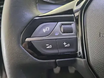 Photo 22 Peugeot 208  PureTech 75 S&S BVM5