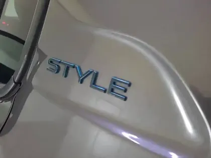 Photo 18 Peugeot 208  PureTech 75 S&S BVM5