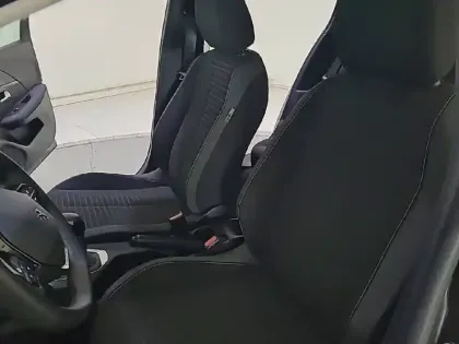 Photo 34 Peugeot 208  PureTech 75 S&S BVM5