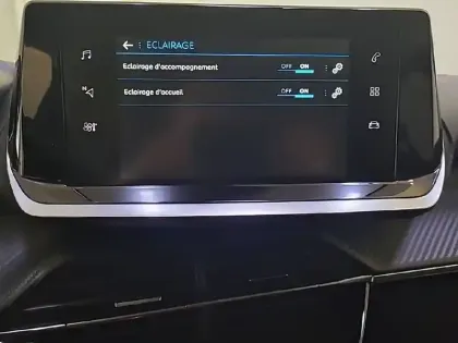 Photo 21 Peugeot 208  PureTech 75 S&S BVM5