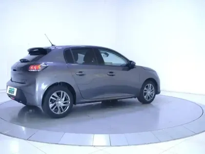 Photo 28 Peugeot 208  PureTech 75 S&S BVM5