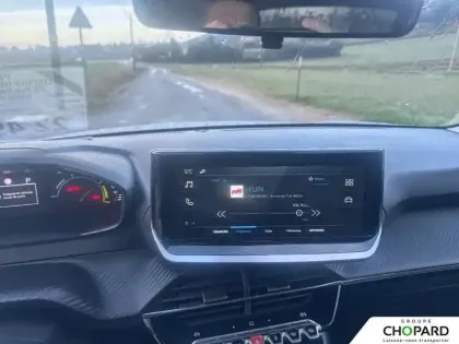 Photo 11 Peugeot 208  Hybrid 110 e-DCS6