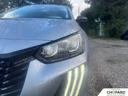 Photo 21 Peugeot 208  Hybrid 110 e-DCS6