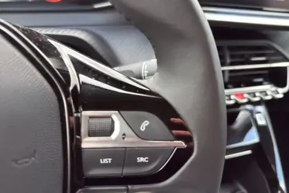 Photo 21 Peugeot 208  100 S&S BVM6