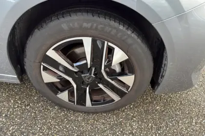 Photo 13 Peugeot 208  100 S&S BVM6