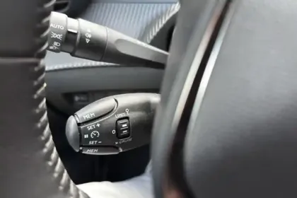 Photo 22 Peugeot 208  100 S&S BVM6