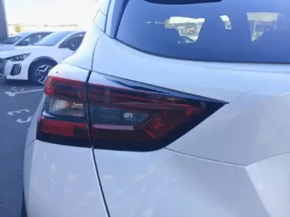 Photo 16 Nissan Juke  HYBRID 143