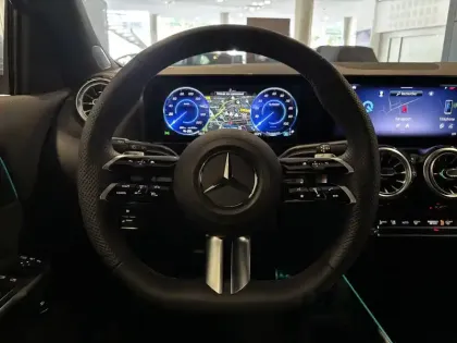 Photo 5 Mercedes EQA  250+