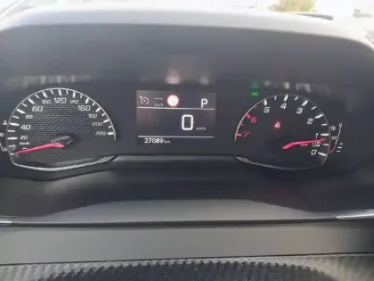 Photo 9 Peugeot 2008  PureTech 130 S&S EAT8