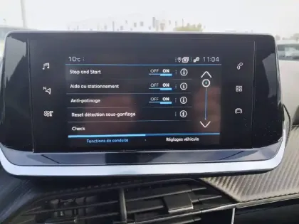 Photo 18 Peugeot 2008  PureTech 130 S&S EAT8