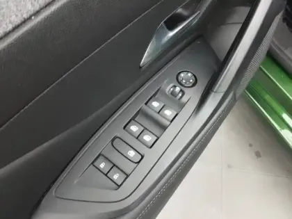 Photo 17 Peugeot 308  BlueHDi 130ch S&S BVM6