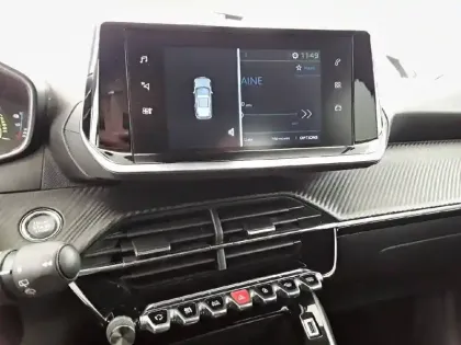 Photo 17 Peugeot 2008  Electrique 136 ch