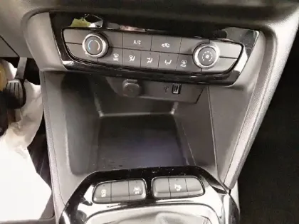 Photo 18 Opel Corsa  1.2 Turbo 100 ch BVM6