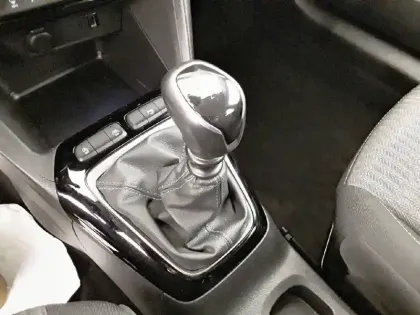 Photo 13 Opel Corsa  1.2 Turbo 100 ch BVM6