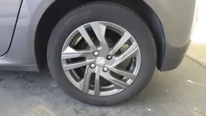 Photo 9 Peugeot 208  PureTech 100 S&S BVM6