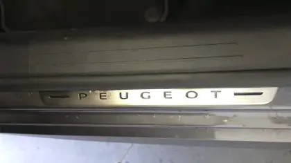 Photo 19 Peugeot 208  PureTech 100 S&S BVM6