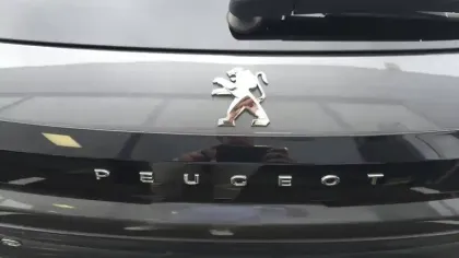 Photo 39 Peugeot 208  PureTech 100 S&S BVM6