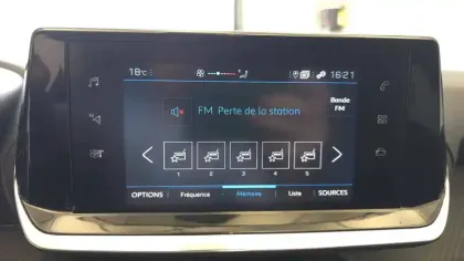 Photo 28 Peugeot 208  PureTech 100 S&S BVM6