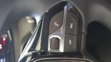 Photo 34 Peugeot 208  PureTech 100 S&S BVM6