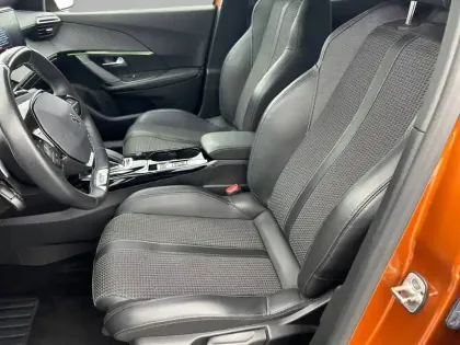 Photo 7 Peugeot 2008  BlueHDi 130 S&S EAT8