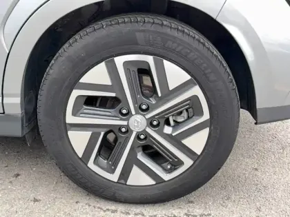 Photo 8 Hyundai Kona  Electrique 39 kWh - 136 ch