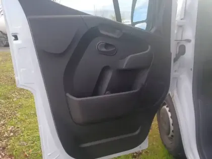 Photo 12 Renault Master  FGN TRAC F3500 L2H2 BLUE DCI 135