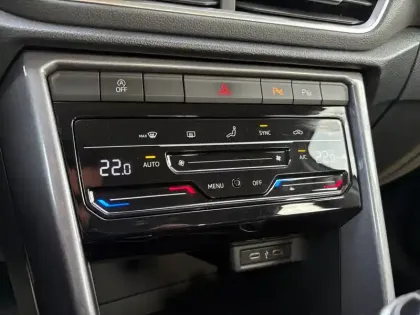 Photo 13 Volkswagen T-roc  1.5 TSI EVO 150 Start/Stop DSG7