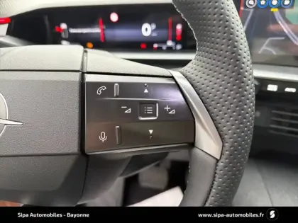 Photo 16 Opel Grandland  1.2 Turbo Hybrid 145 ch e-DCT6