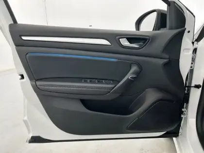 Photo 20 Renault Megane  IV Estate Blue dCi 115 EDC