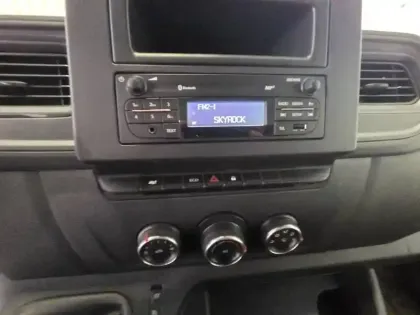 Photo 23 Renault Master  FGN TRAC F3500 L2H2 BLUE DCI 135