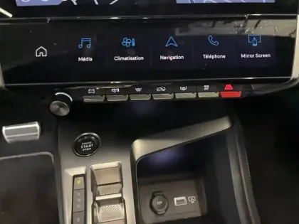 Photo 16 Peugeot 308  PHEV 225 e-EAT8