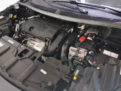 Photo 14 Peugeot 3008  Hybrid4 300 e-EAT8