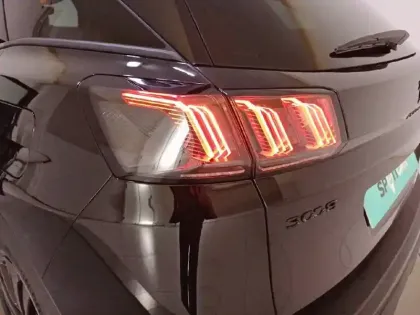 Photo 16 Peugeot 3008  Hybrid4 300 e-EAT8