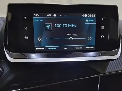 Photo 18 Peugeot 208  PureTech 100 S&S EAT8