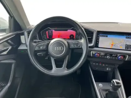 Photo 11 Audi A1  Sportback 30 TFSI 116 ch BVM6