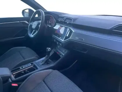 Photo 8 Audi Q3  35 TDI 150 ch S tronic 7