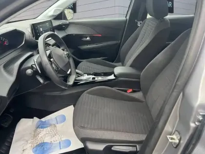 Photo 8 Peugeot 208  PureTech 100 S&S EAT8