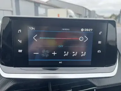 Photo 13 Peugeot 208  PureTech 100 S&S EAT8