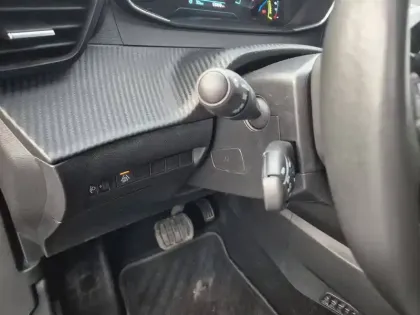 Photo 21 Peugeot 2008  Electrique 136 ch