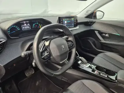 Photo 10 Peugeot 2008  Electrique 136 ch