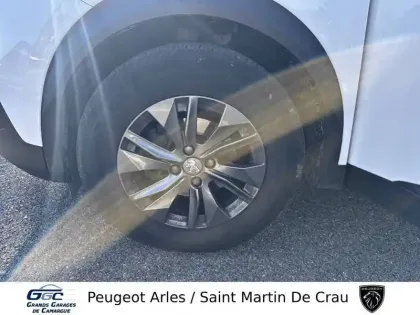 Photo 10 Peugeot 2008  PureTech 100 S&S BVM6