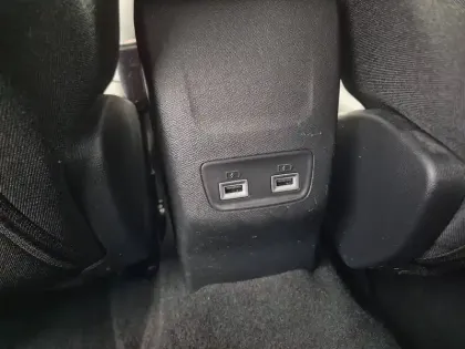 Photo 20 Peugeot 208  Electrique 50 kWh 136ch