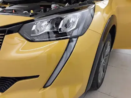 Photo 35 Peugeot 208  Electrique 50 kWh 136ch