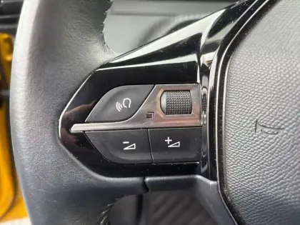 Photo 17 Peugeot 208  Electrique 50 kWh 136ch