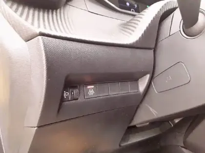 Photo 41 Peugeot 208  Electrique 50 kWh 136ch