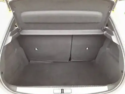 Photo 25 Peugeot 208  Electrique 50 kWh 136ch