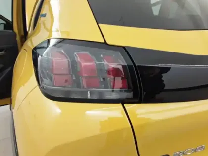 Photo 36 Peugeot 208  Electrique 50 kWh 136ch