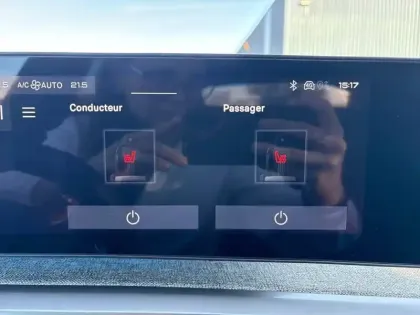 Photo 46 Peugeot 3008  Hybrid 136 e-DCS6