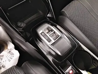 Photo 13 Peugeot 2008  Electrique 136 ch